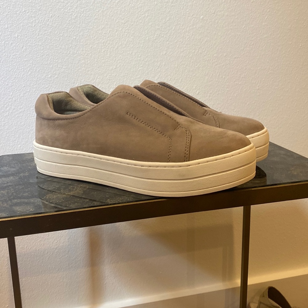 J/S Slides never worn